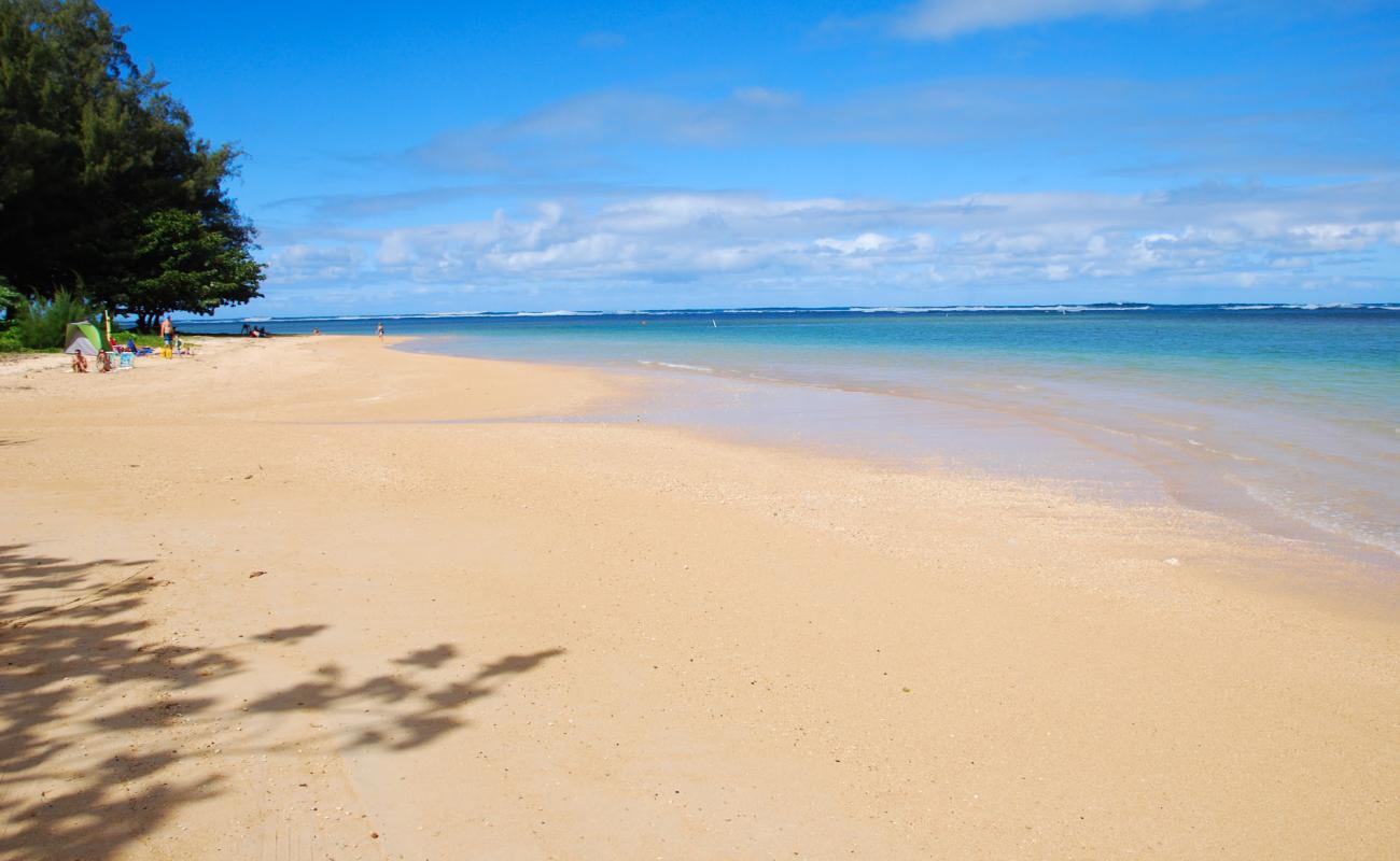 Фото Kalihikai Beach с светлый песок поверхностью