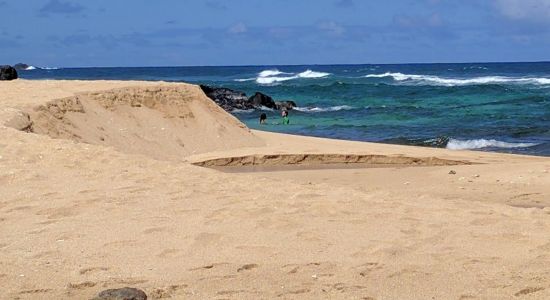 Kaluakai Beach