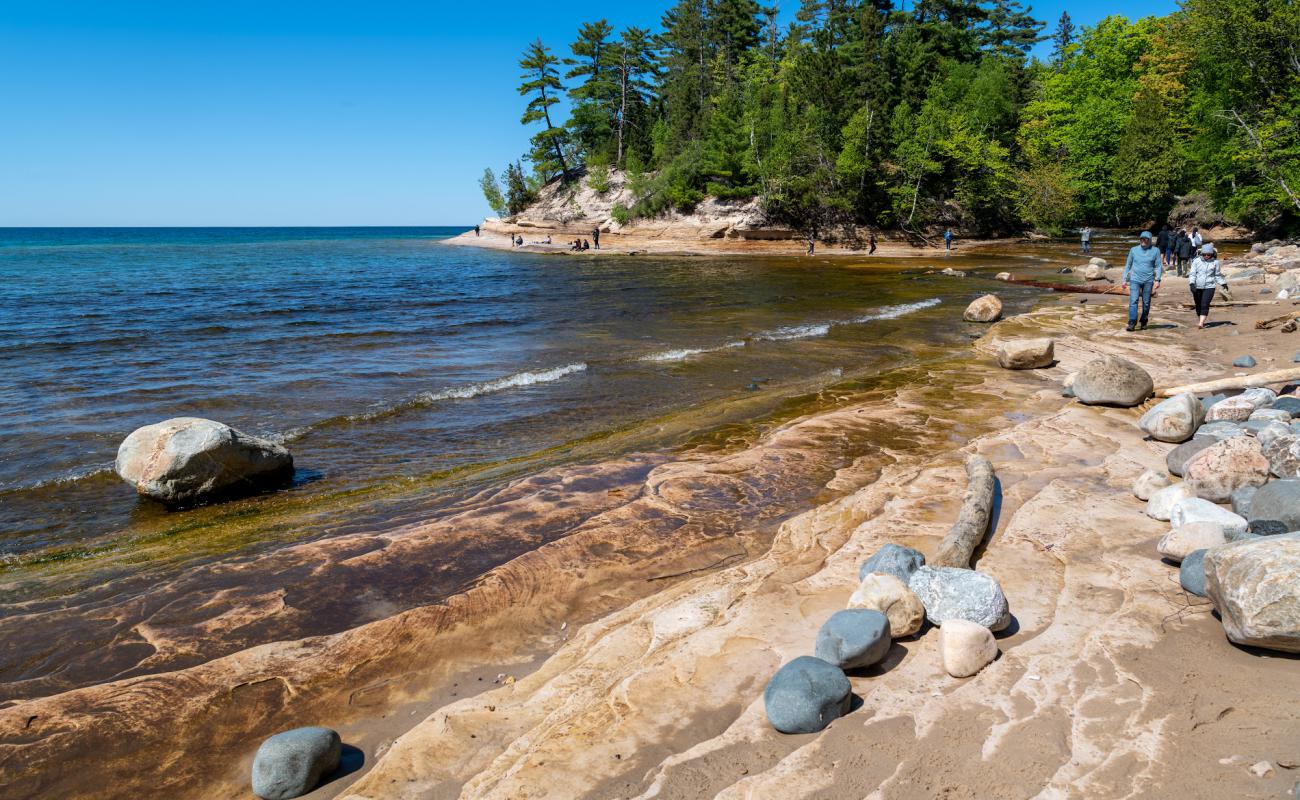 Фото Mosquito Beach с песок с камнями поверхностью