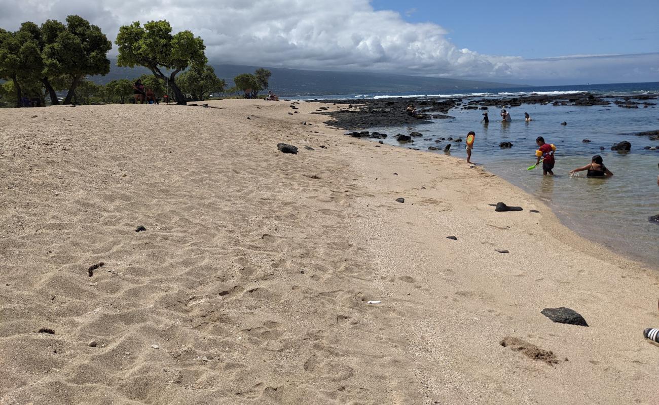 Фото Kailua Kona Beach с светлый песок поверхностью