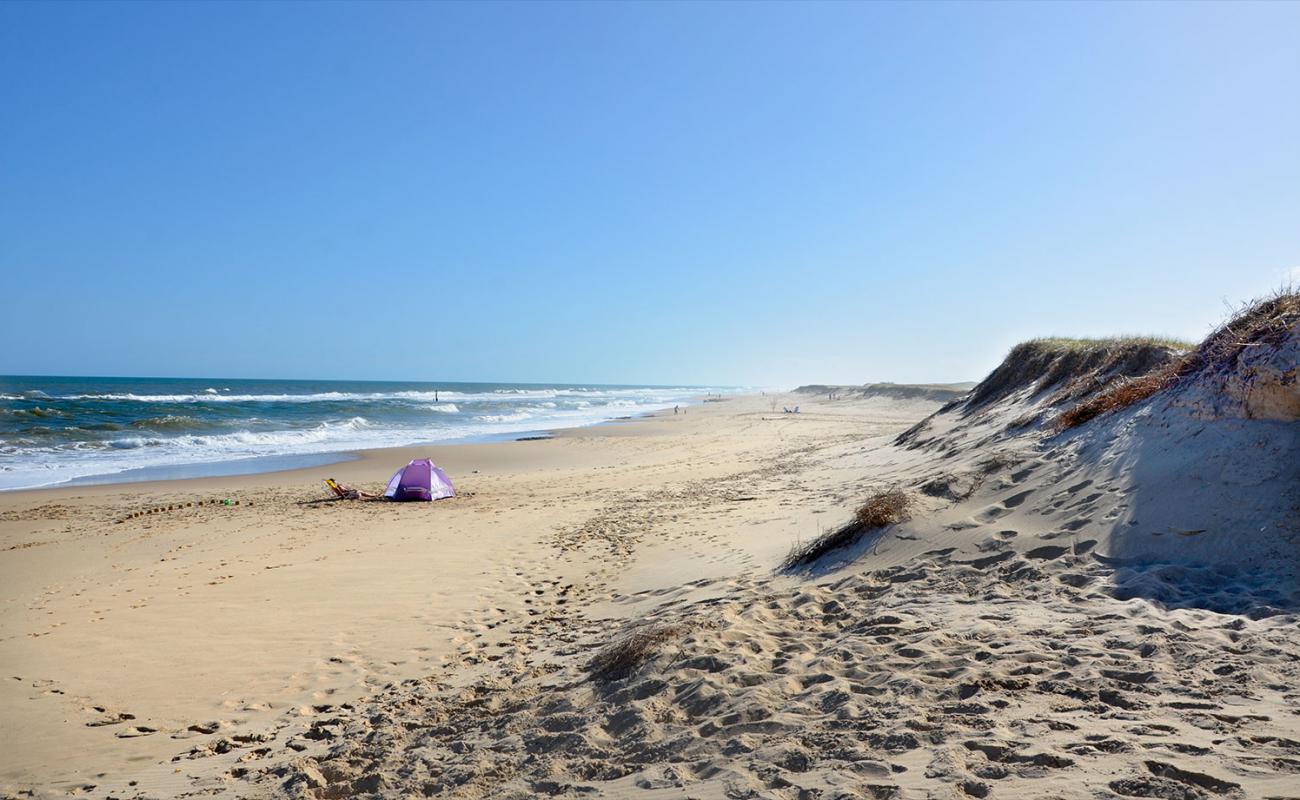 Фото Oceania del Polonio Beach с светлый песок поверхностью