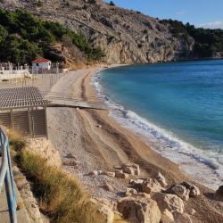 Фото Plaza Bunculuka с кристальная вода поверхностью