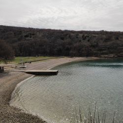 Фото Konobe beach с очень чистый уровнем чистоты