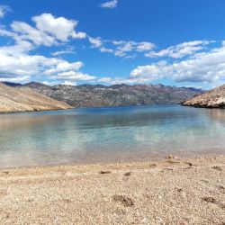 Фото Baska slana beach с малая бухта